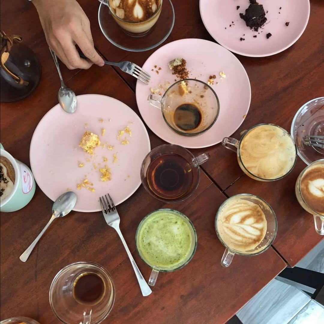 Cozy afternoon at Santiago's Café